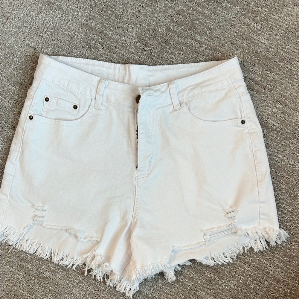 White Frayed Hem Women Shorts